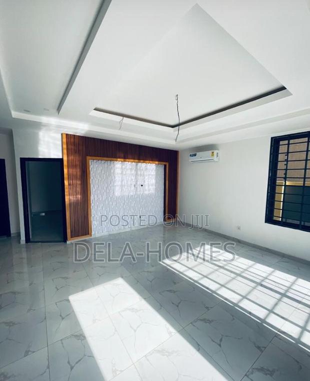 Three Bedroom Duplex for Rent at Ashaley-Botwe. · Photo 4