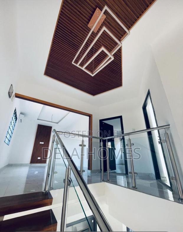 Three Bedroom Duplex for Rent at Ashaley-Botwe. · Photo 5