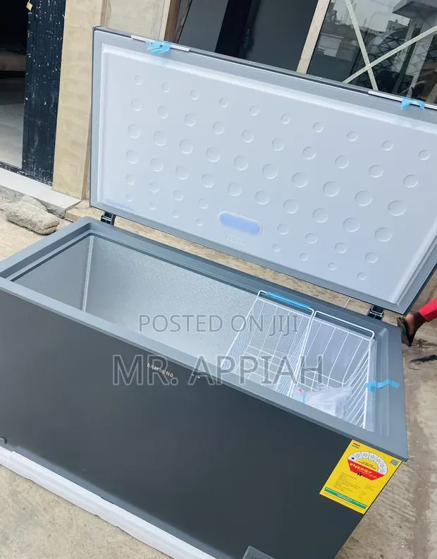 Durable Samsung Single Door Electric Chest Freezer(371liters). · Photo 1