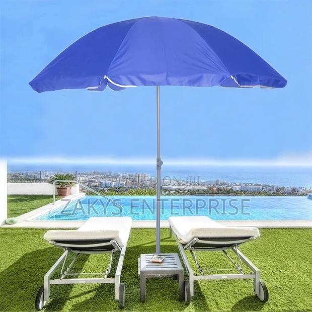 Plain White Parasol Umbrellas · Photo 3