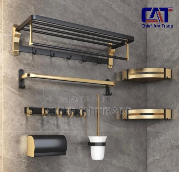 Accessory Set - Black and Gold · Photo 1