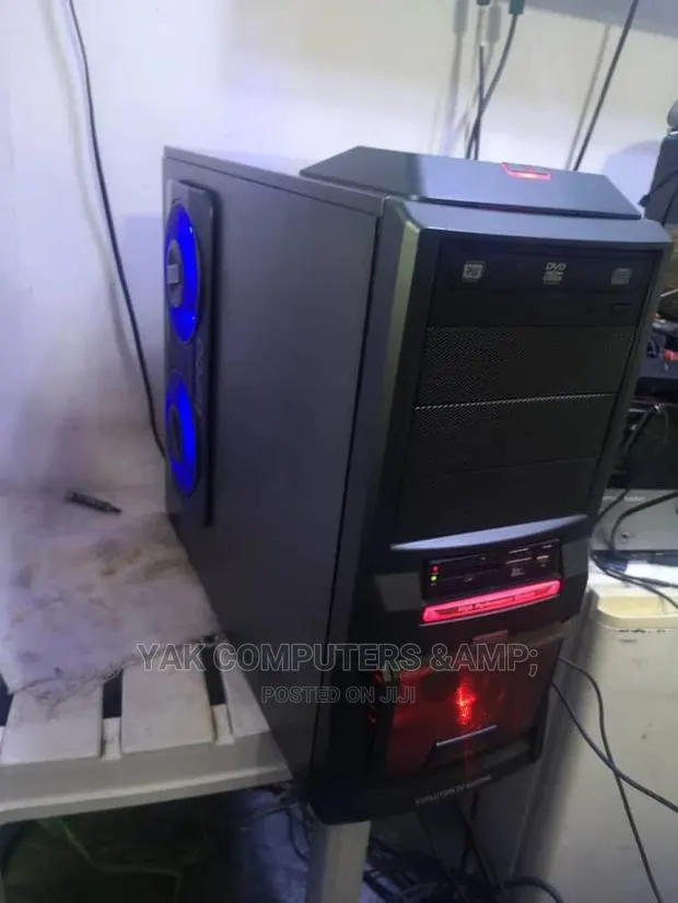 Desktop Computer Asus 16GB Intel Core I7 HDD 2T · Photo 1