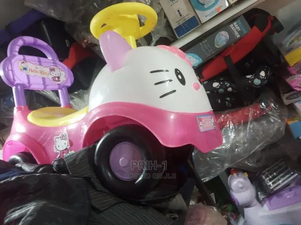 Baby Playing Car · Photo 1
