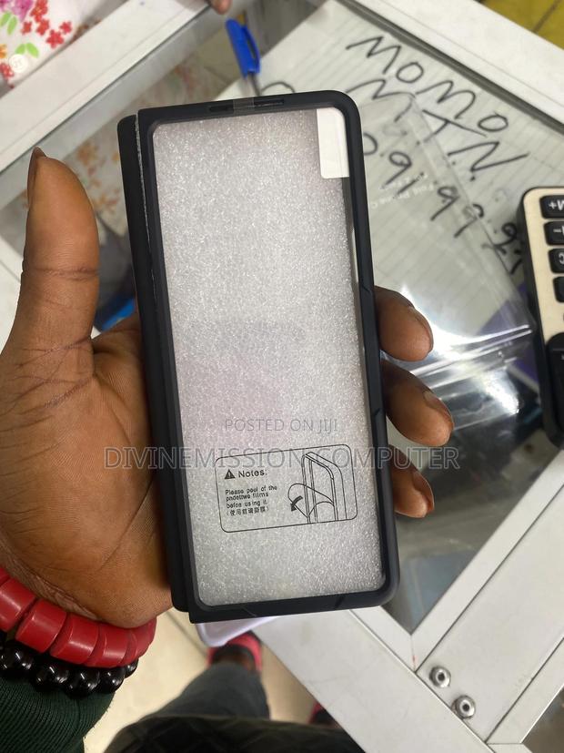 Samsung Z Fold 5 Case With Pen and Screen Protector · Photo 3