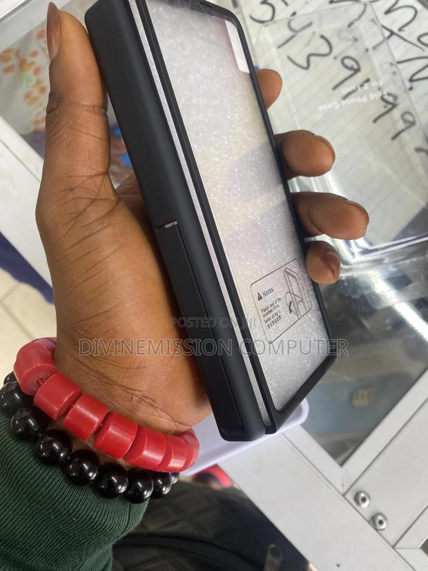 Samsung Z Fold 5 Case With Pen and Screen Protector · Photo 4