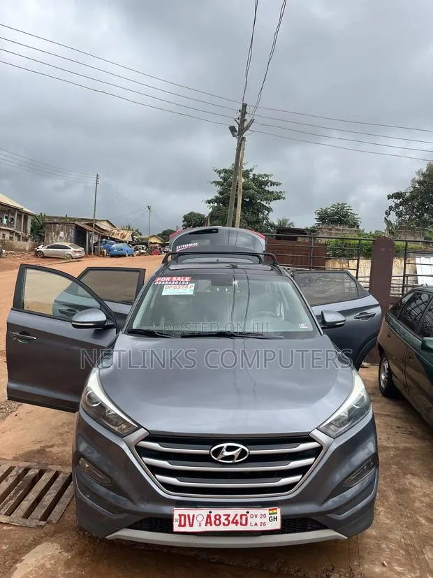 Hyundai Tucson Sport FWD 2018 Gray · Photo 1