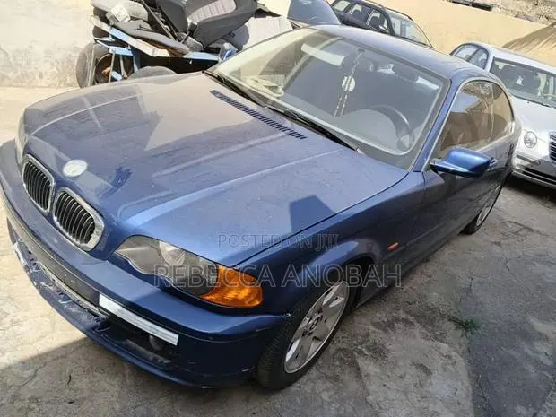 BMW 4 Series 2023 Blue · Photo 1