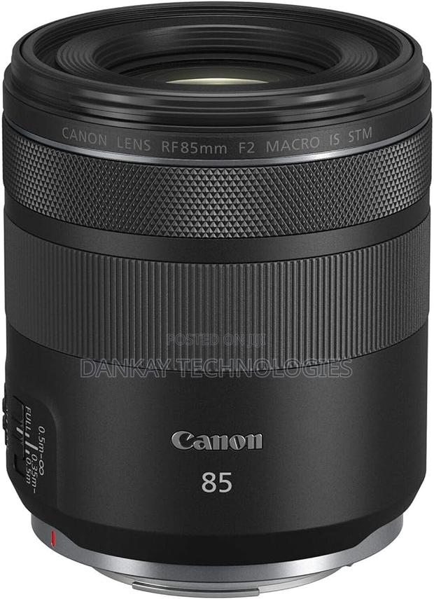 Canon Rf 85mm F/2 Macro Is Stm Lens · Photo 1