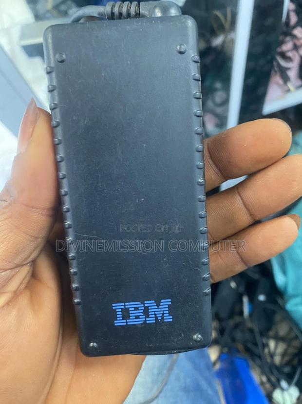IBM Laptop Adapter/Charger 16v UK Used Uk Used · Photo 1