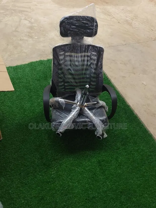 Swivel Chairs · Photo 3