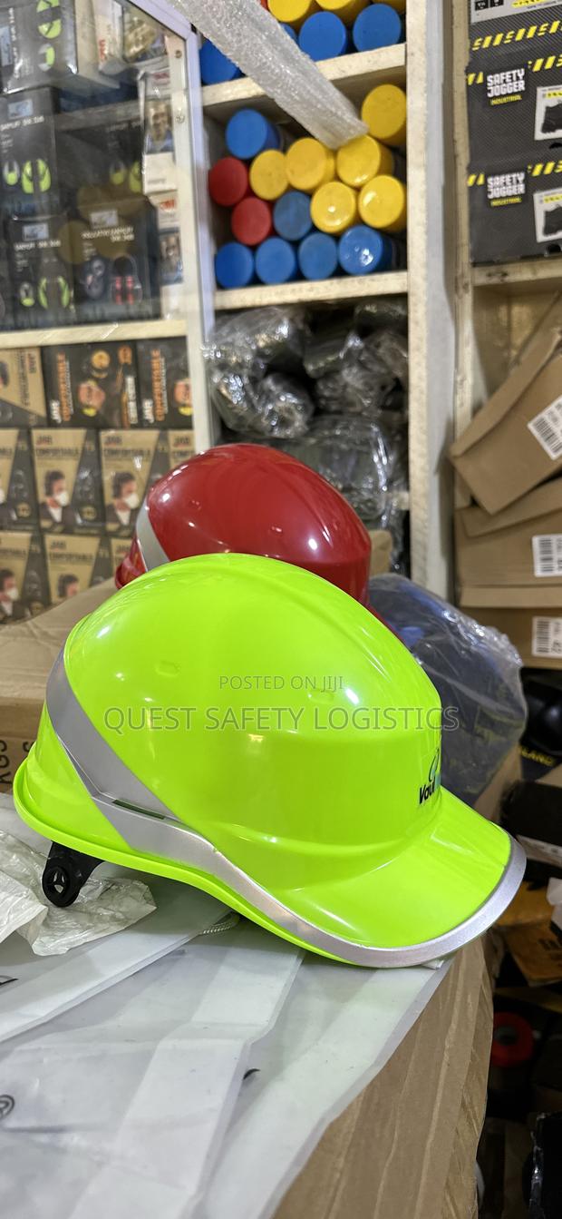 Reflective Helmet · Photo 1