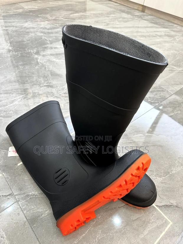 Steel Toe Wellington Boot · Photo 1