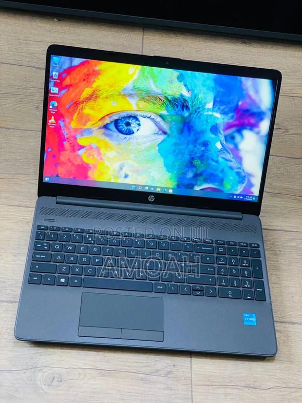 Laptop HP 250 G8 16GB Intel Core I3 SSD 256GB · Photo 2