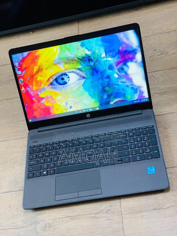 Laptop HP 250 G8 16GB Intel Core I3 SSD 256GB · Photo 1