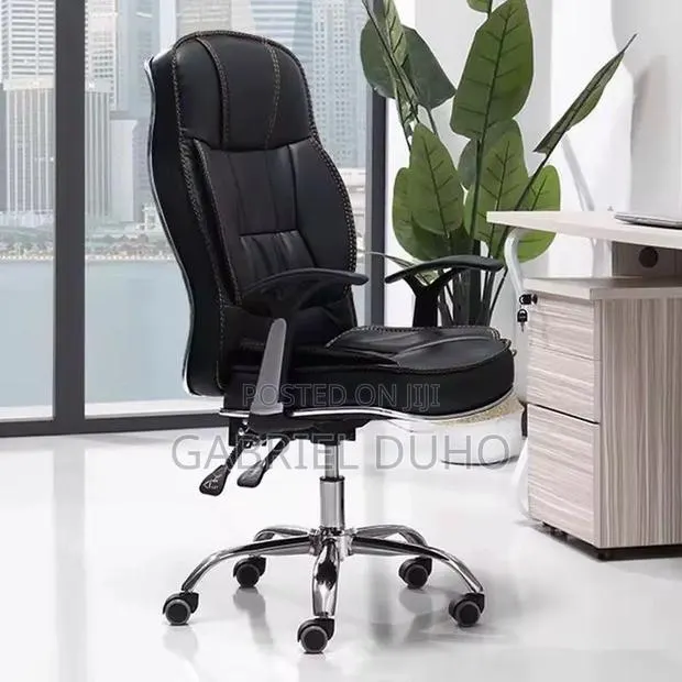 Executive Leather Office Swivel Chair · Photo 1