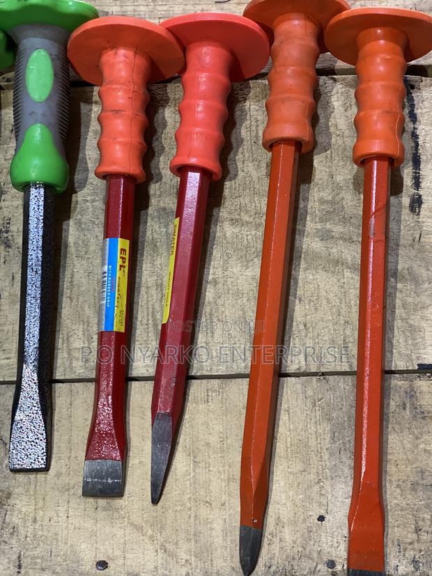 Foreign Chisel · Photo 3