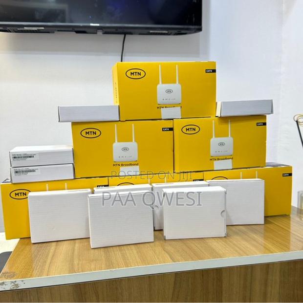 Universal Broadband 4G Router+Backup Battery · Photo 1