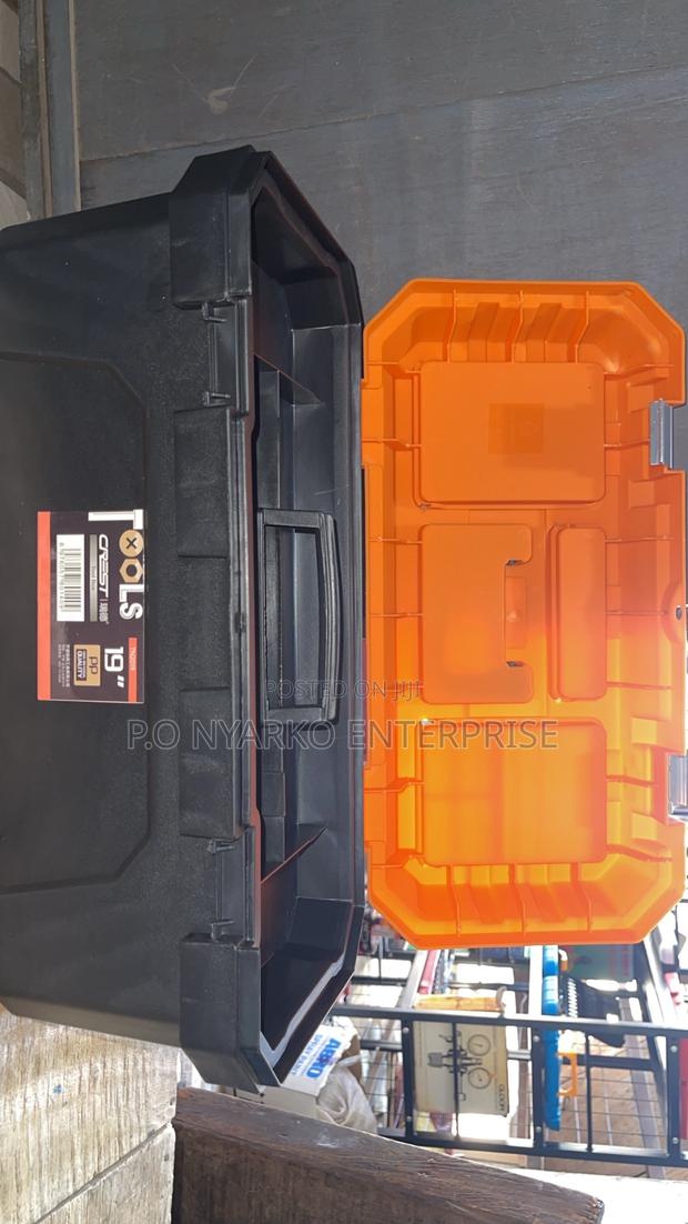 19” Plastic Tools Box · Photo 2