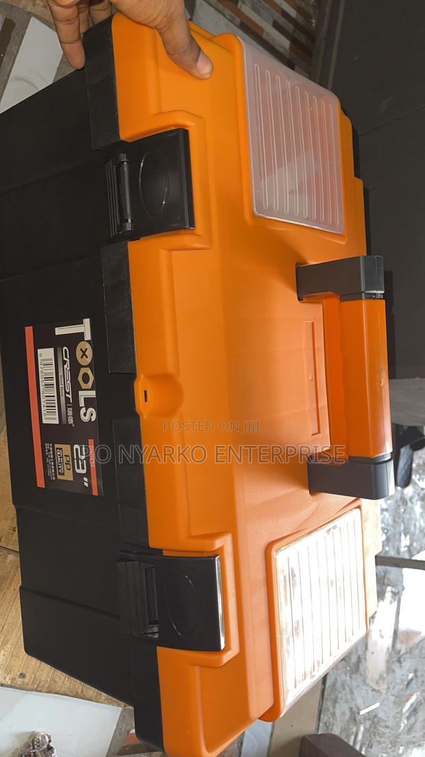 23” Plastic Tools Box · Photo 3