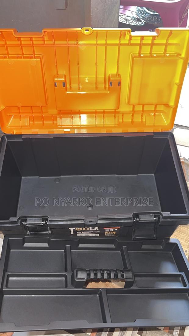 23” Plastic Tools Box · Photo 5