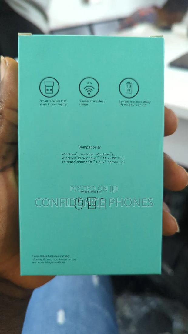 Logitech Chargeable Wireless Mouse · Photo 2