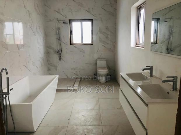4bdrm Duplex in Dr Roko, Accra Metropolitan for sale · Photo 6