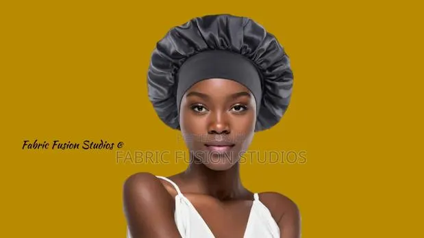 Silk Satin Bonnets With Band · Photo 1