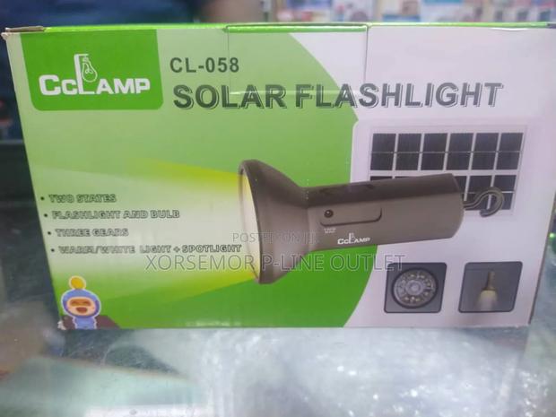 Cclamp Solar and Electric Flashlight · Photo 3