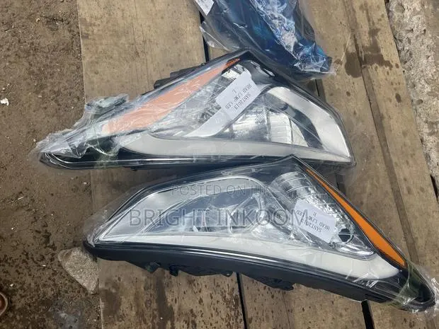 Hyundai Sant Fe 2013 2014 2015 Headlights · Photo 1