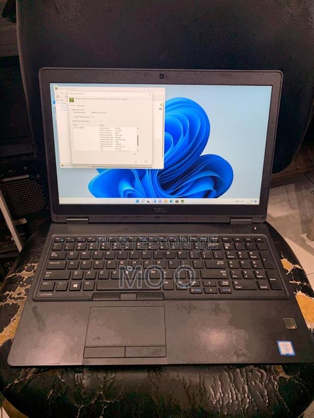 Laptop Dell Latitude 5580 8GB Intel Core I7 SSD 256GB · Photo 2