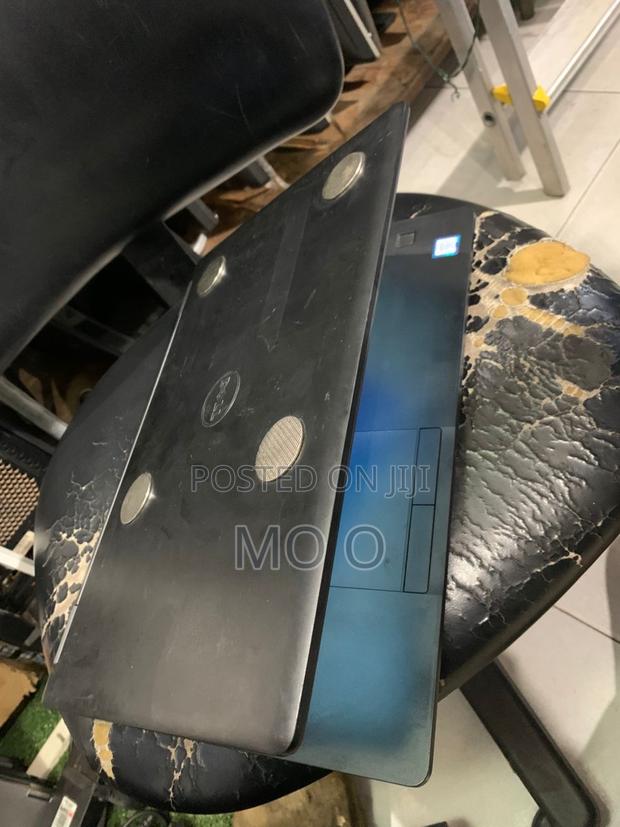 Laptop Dell Latitude 5580 8GB Intel Core I7 SSD 256GB · Photo 4