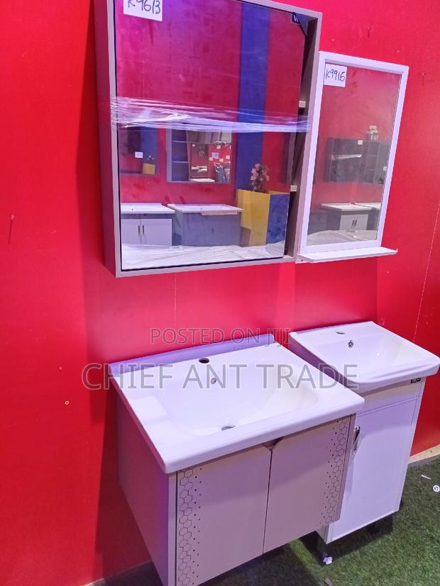 Cabinet Basin With Mirror. 9613 · Photo 1