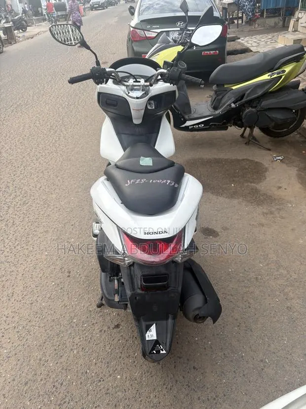 Honda 2020 White · Photo 5