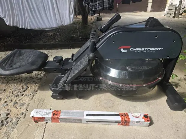 Christopeit Water Rower / Full-Body Workout Gym Equipment · Photo 1