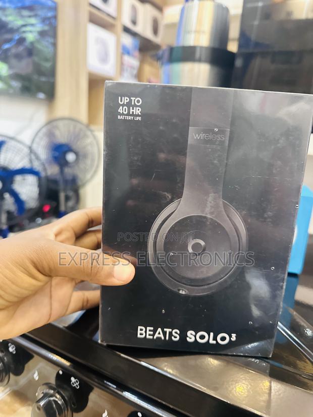 Shop for the New Beat Solo 3 Headphones · Photo 1