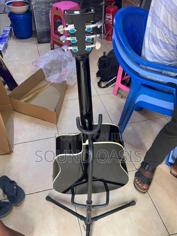 Yamaha Semi-Acoustic Guitar (Black) · Photo 2