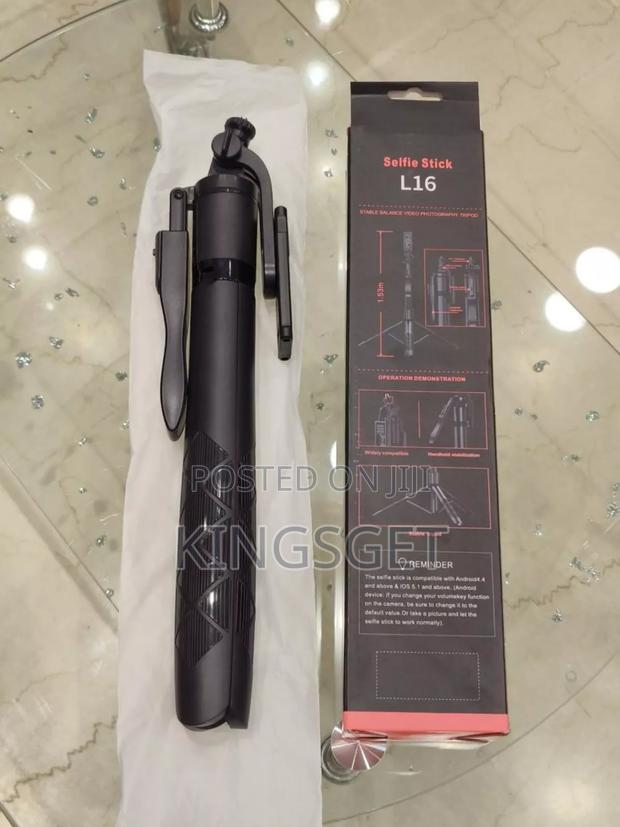 L16 Selfie Stick Tripod Stand · Photo 3