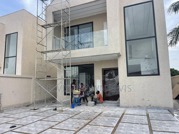 3bdrm House in Botwe School for sale · Photo 3