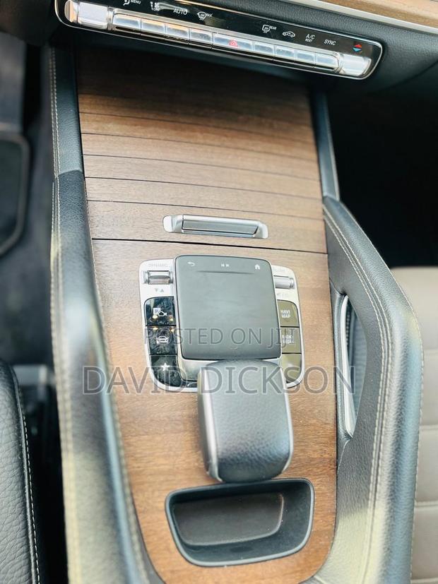 Mercedes-Benz GLE-Class GLE 350 2020 White · Photo 8