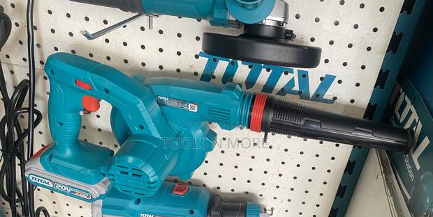 TOTAL Cordless Air Blower · Photo 1
