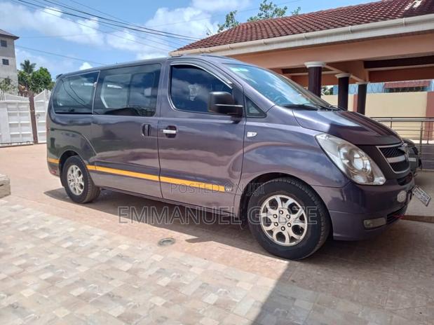 Mini Van for Rent (Starex Bus) - 11 Seater · Photo 1