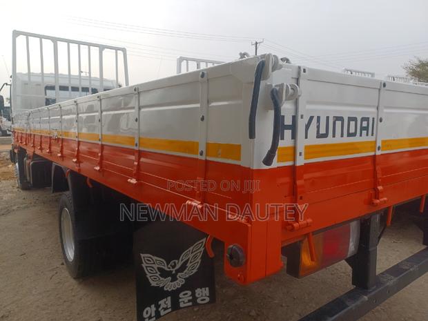 Rhino Trucks · Photo 5