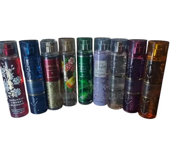 Bath and Bodyworks Body Splash · Photo 1