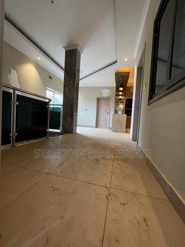 4bdrm Duplex in Spintex for sale · Photo 6
