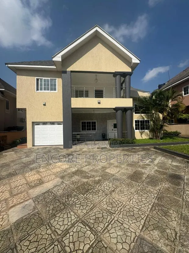 4 Bedroom Ultra Modern House For Rent · Photo 1