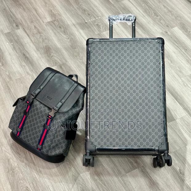 Luxury Traveling Bags Set · Photo 3