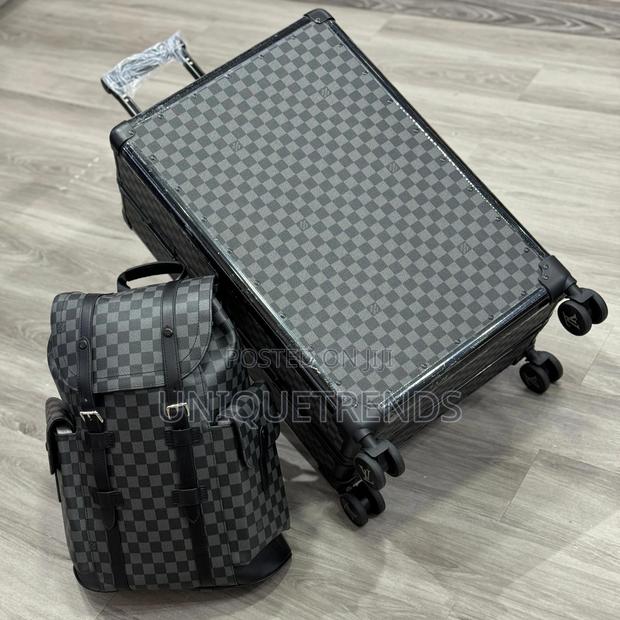 Luxury Traveling Bags Set · Photo 1