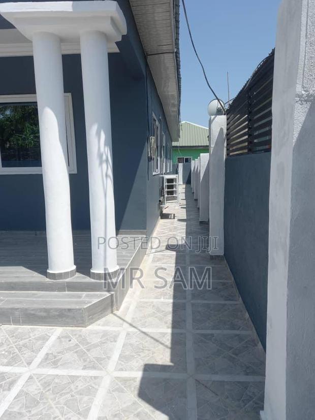 3bdrm House in Kasoa for sale · Photo 8