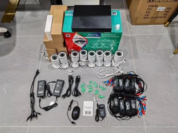 8-Channel DVR Full CCTV Camera Kits · Photo 1