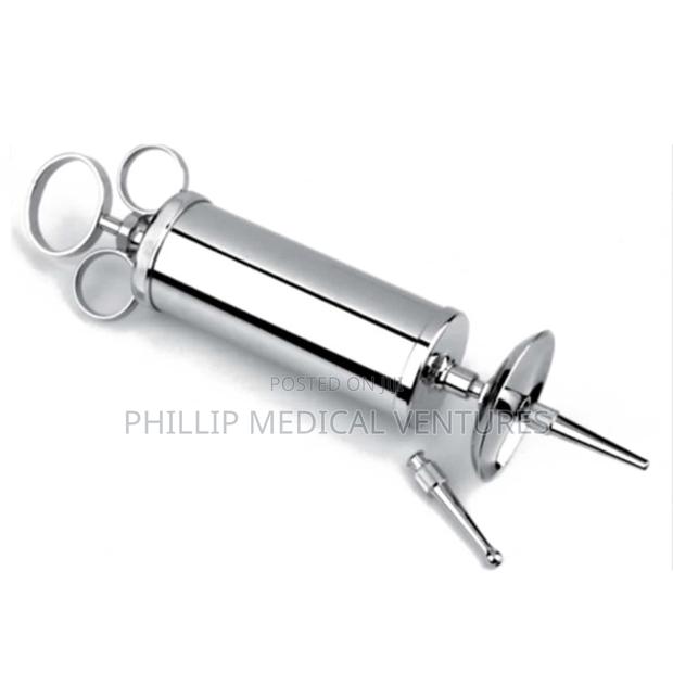 Ear Syringe · Photo 1